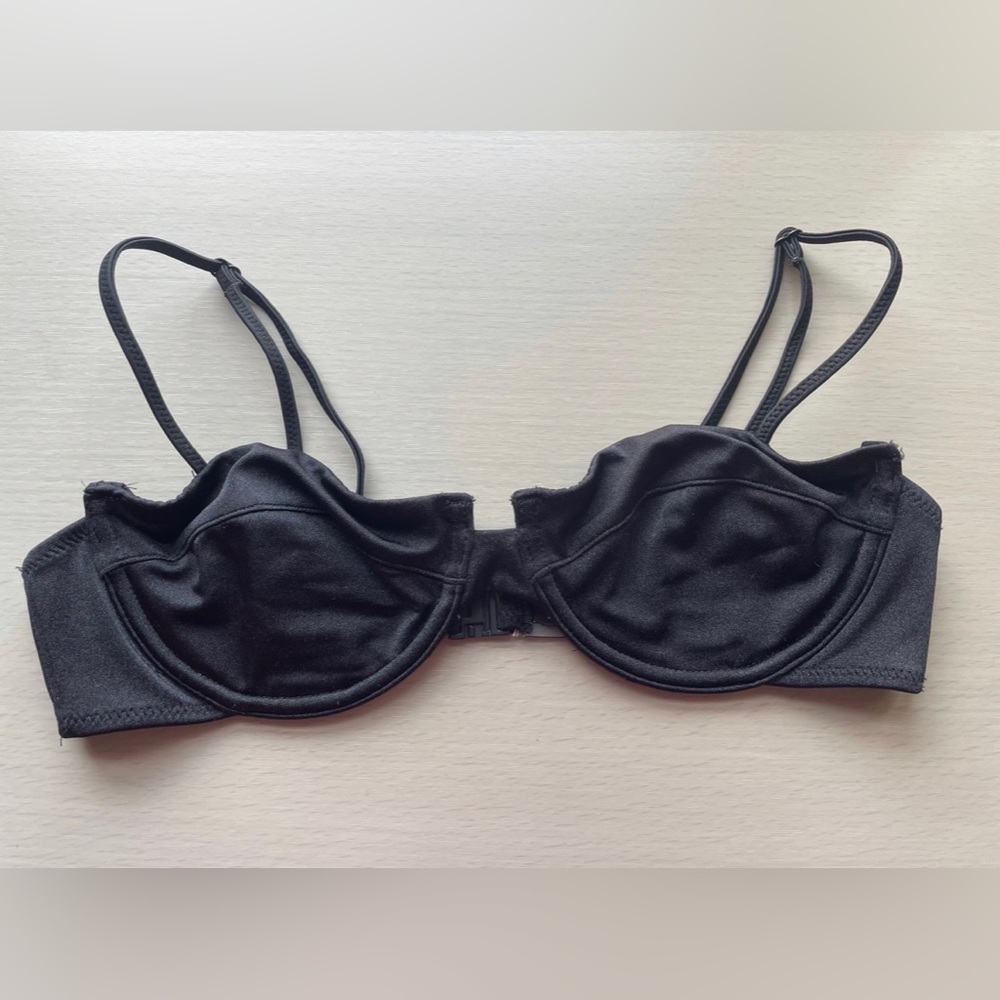 Triangl Bikini Top - Picture 4 of 7